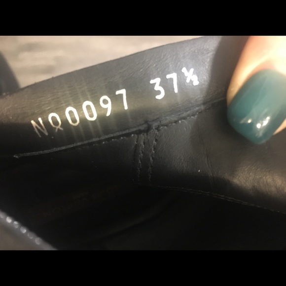 Louis Vuitton stitched bootie - Picture 8 of 8